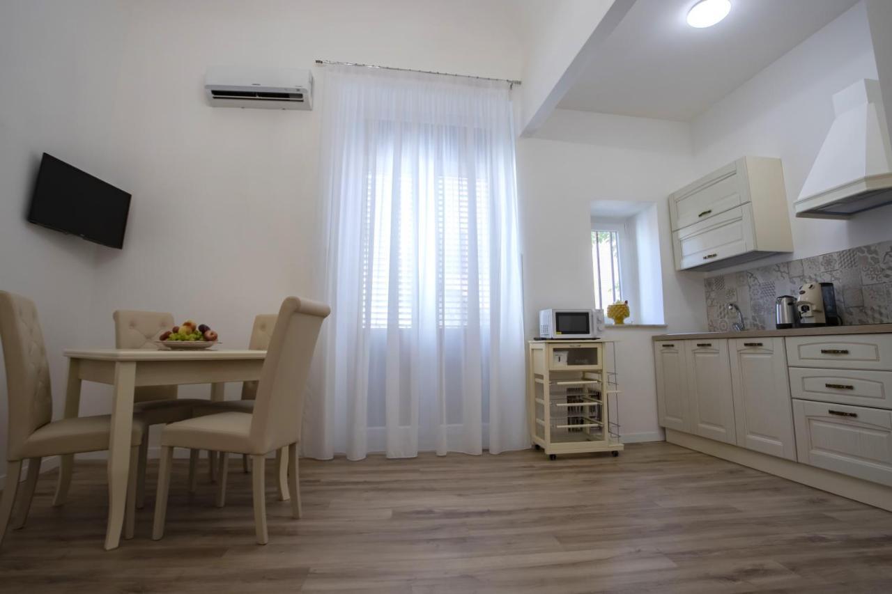 Terre D'Oro, Appartamento Di Lusso In Centro Citta ปาแลร์โม ภายนอก รูปภาพ