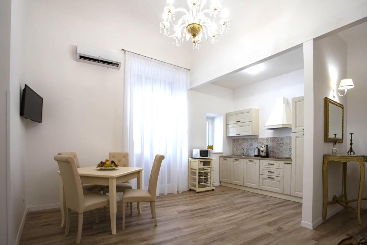 Terre D'Oro, Appartamento Di Lusso In Centro Citta ปาแลร์โม ภายนอก รูปภาพ